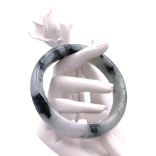 Cargar imagen en el visor de la galería, Burmese White Jade Bangle Bracelet 
