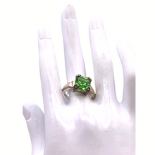 Load image into Gallery viewer, Peridot quartz Ring in sterling silver
