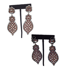 Load image into Gallery viewer, Garnet Earring in Sterling silver with diamonquie
