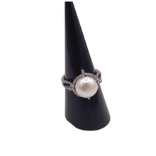 Load image into Gallery viewer, Pearl ring in Sterling silver
