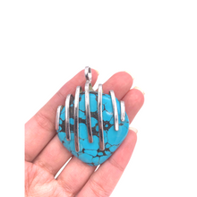 将图片加载到图库查看器，Blue Turquoise Stone in a sterling silver framed pendant
