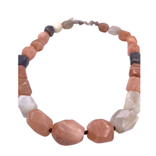 将图片加载到图库查看器，Pink Agate Stone Necklace with sterling silver lobster lock
