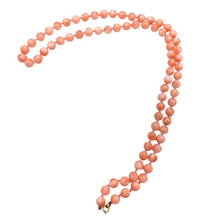 Load image into Gallery viewer, Italian coral Necklace with 9k Gold
