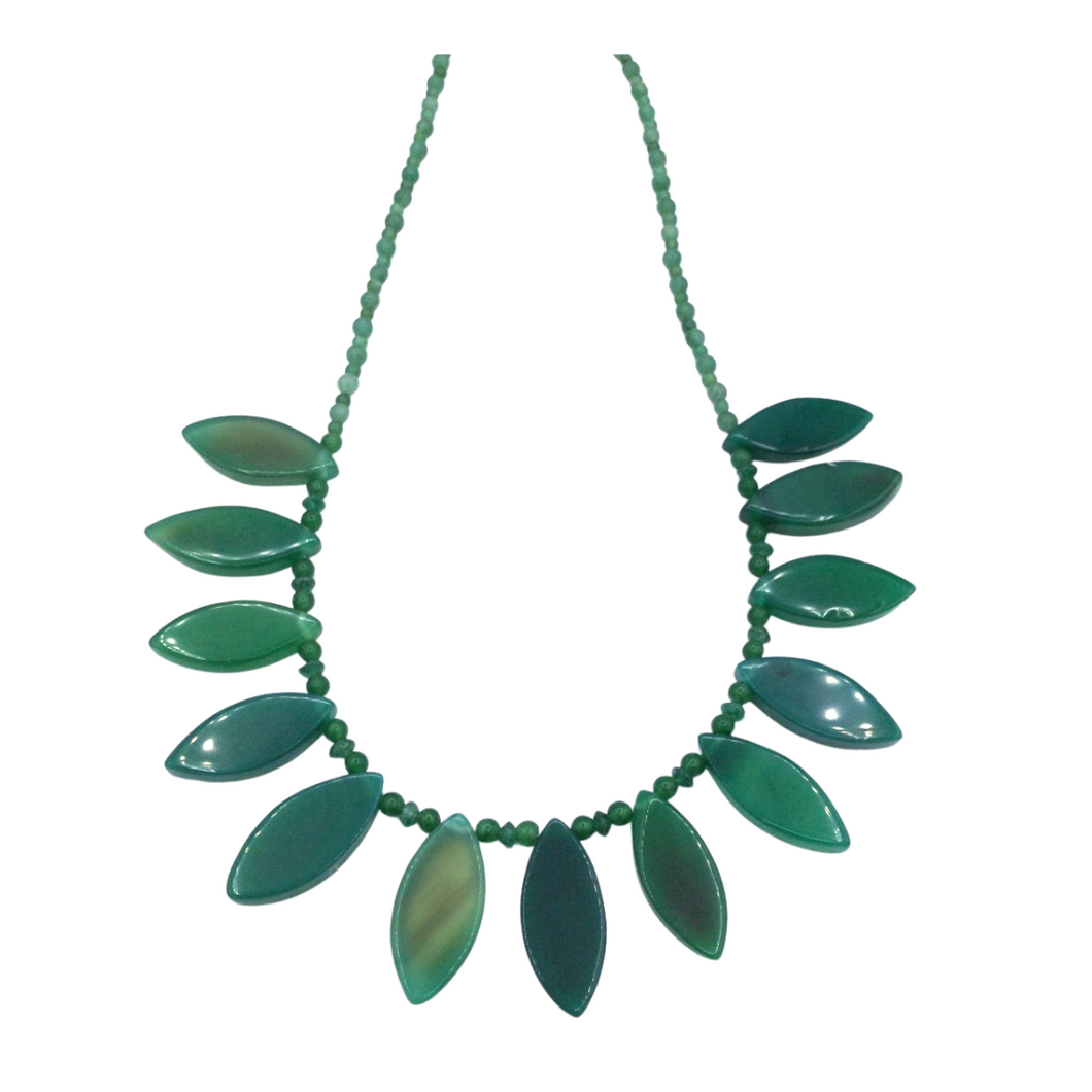 Malachite Necklace with Oval Shape Pendant