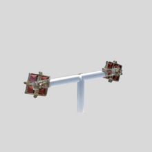 Load image into Gallery viewer, Garnet earring with stering silver
