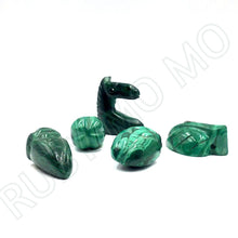 Загрузить изображение в средство просмотра галереи, Hand-Carved Malachite Vegetables &amp; Horse Figurines
