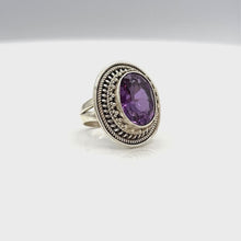 Загружайте и воспроизводите видео в средстве просмотра галереи Amethyst Ring in sterling silver
