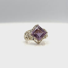 在图库查看器中加载和播放视频，360 degree video of Amethyst ring in sterling silver
