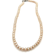 Cargar imagen en el visor de la galería, Freshwater Golden Color Pearl Necklace
