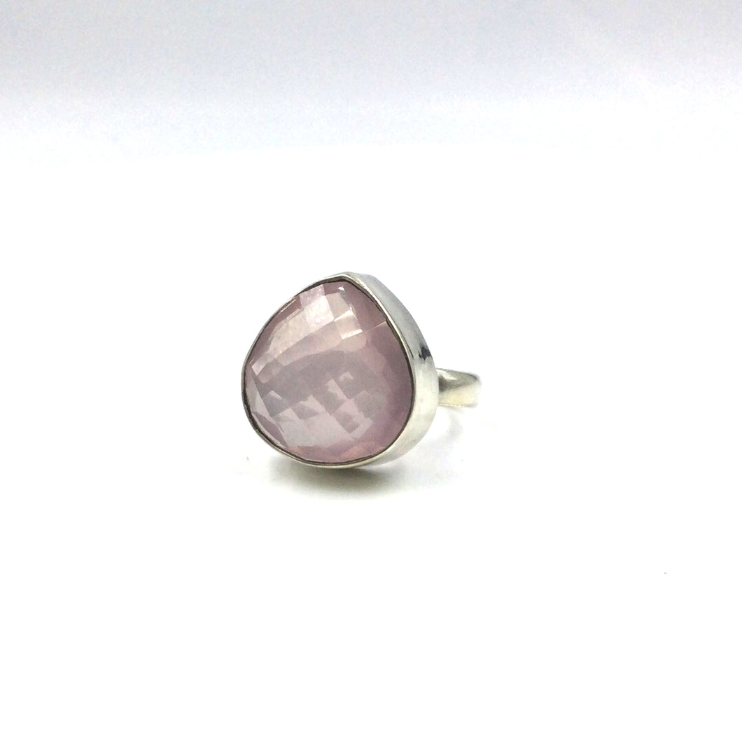 Rose quartz ring in sterling silver