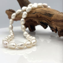 Cargar imagen en el visor de la galería, Multi Color Oval Baroque Pearl Necklace in Sterling Silver
